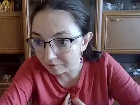 Larrisa40 from StripChat
