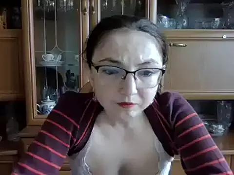 Larrisa40 from StripChat