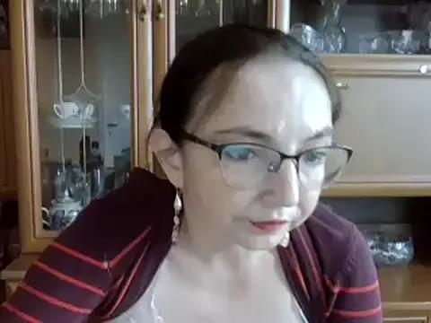 Larrisa40 from StripChat