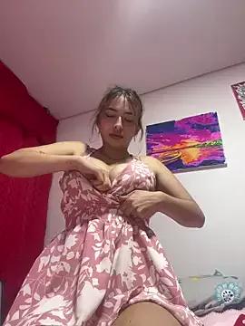 larsonbeverly from StripChat is Freechat