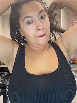 Latina_curvy22 from StripChat