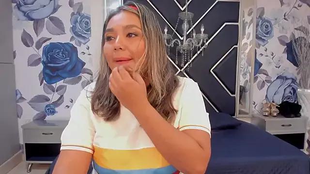 LatinaHoleQueen from StripChat is Freechat