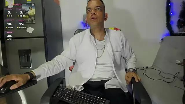 Latinmartin73 from StripChat