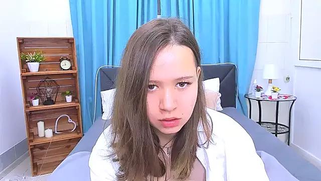 Laura_Ellinss from StripChat is Freechat