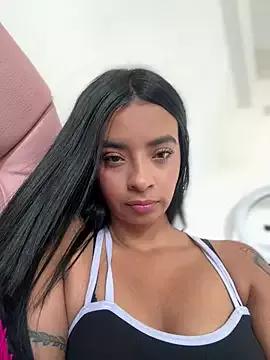 Laura_fernandezII from StripChat is Freechat
