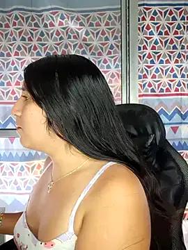 Laura_goddess_ts from StripChat