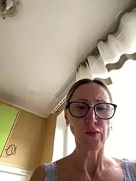 LauraDavis from StripChat is Freechat