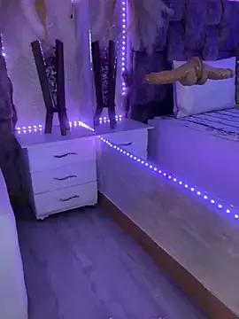 Try our streaming cams variety and talk on a personal level with our adorable girls streamers, showing off their bountiful shapes and dildos.