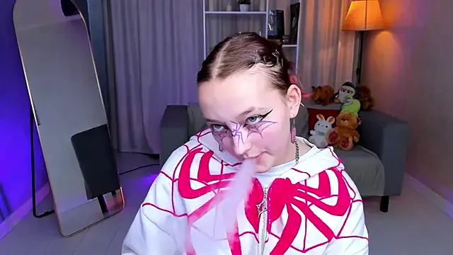 LauraKelley from StripChat is Freechat