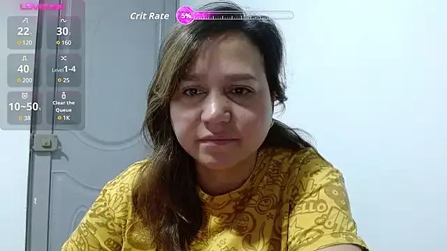 LauraReeves from StripChat is Freechat