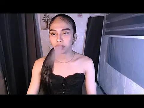 LauraSoHot from StripChat is Freechat