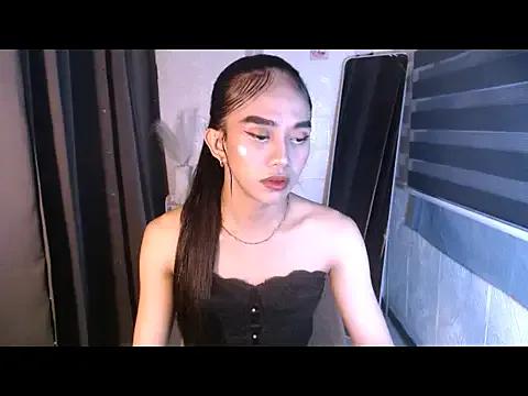 LauraSoHot from StripChat is Freechat