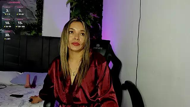 lauren_smith from StripChat is Freechat