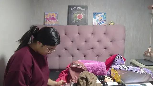 laurenelove from StripChat is Freechat