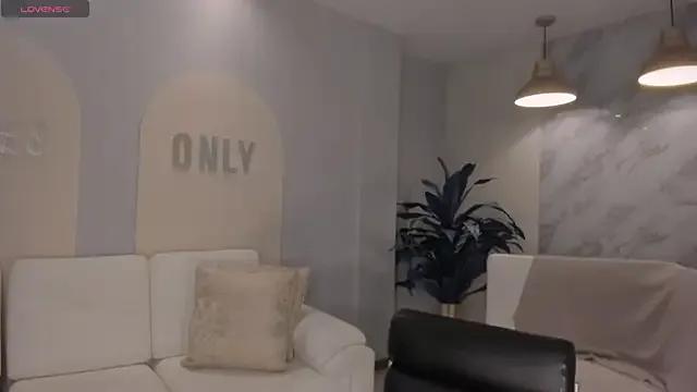 LaurentConnor from StripChat is Freechat