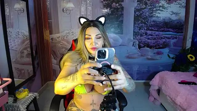 Layla-Watson from StripChat is Freechat