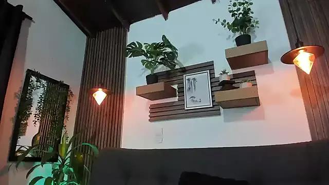 Layla_707 from StripChat