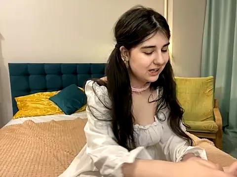LaylaBurns from StripChat is Freechat