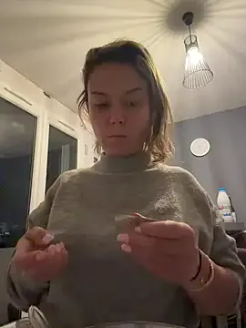 Lea-Martinez from StripChat is Freechat