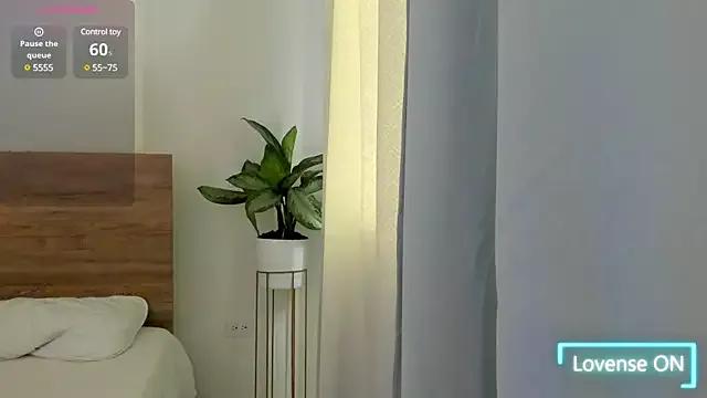 Try our streaming cams variety and talk on a personal level with our adorable girls streamers, showing off their bountiful shapes and dildos.