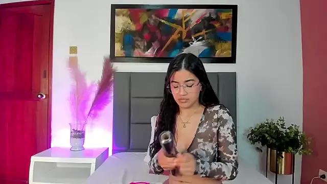 LeaahCarter from StripChat