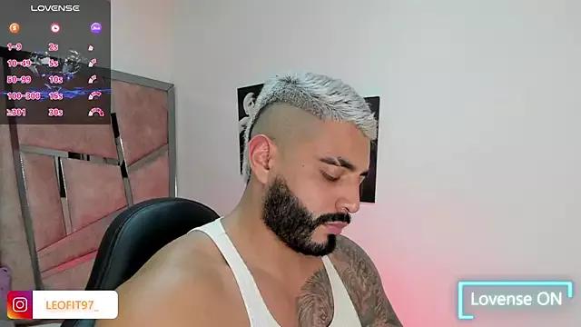 LeandroRusso from StripChat is Freechat