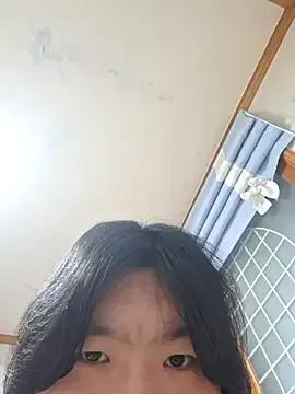 Lee0613 from StripChat