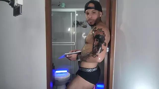 Leenar_Key from StripChat