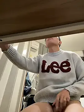 leeyoung_ on StripChat 