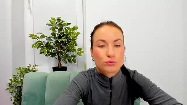 LeiilaBloom from StripChat