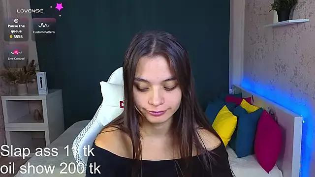 Leila_Hefner from StripChat is Freechat
