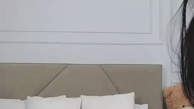 LeilaLow from StripChat