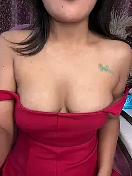LeisyXO from StripChat is Freechat