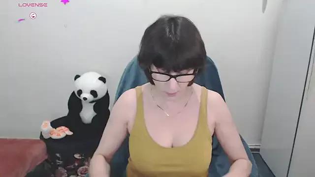 LenaFlynn from StripChat is Freechat