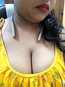 LenaPaul46 from StripChat is Freechat
