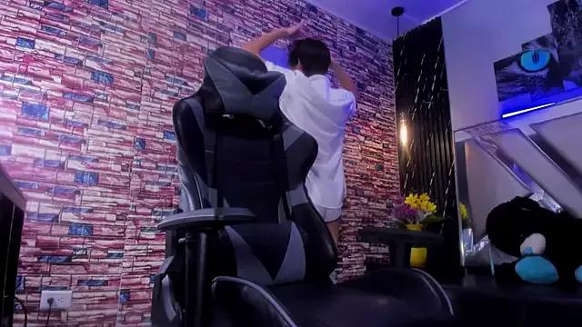 lenni_sirius from StripChat