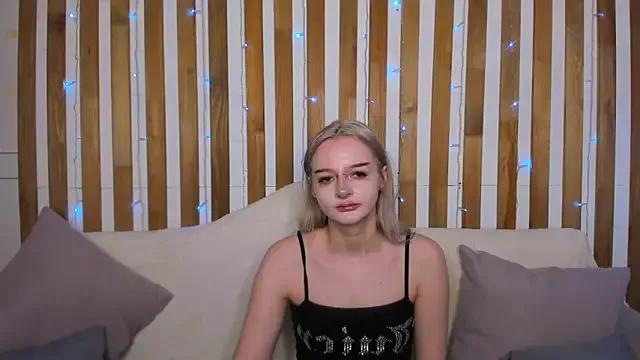 Try our streaming cams variety and talk on a personal level with our adorable girls streamers, showing off their bountiful shapes and dildos.