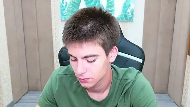 Leonard_Cross from StripChat is Freechat