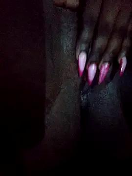 Leratobitch from StripChat is Freechat