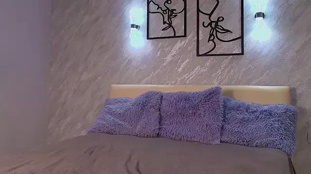 Try our streaming cams variety and talk on a personal level with our adorable girls streamers, showing off their bountiful shapes and dildos.