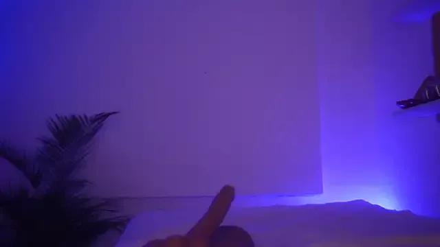 leslie_k from StripChat is Freechat