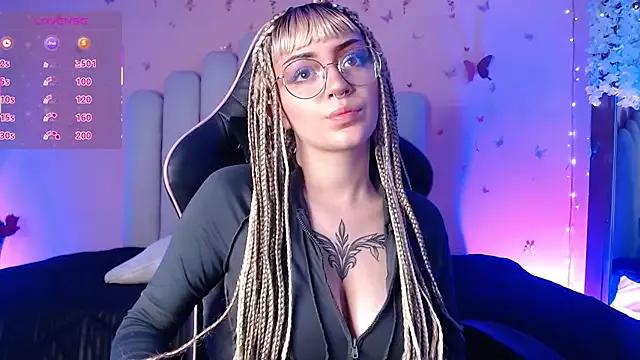 LessBoobs_gh from StripChat is Freechat