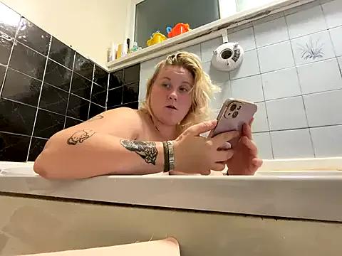 Lexi_Angelic_XX from StripChat is Freechat