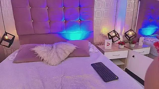 Try our streaming cams variety and talk on a personal level with our adorable girls streamers, showing off their bountiful shapes and dildos.