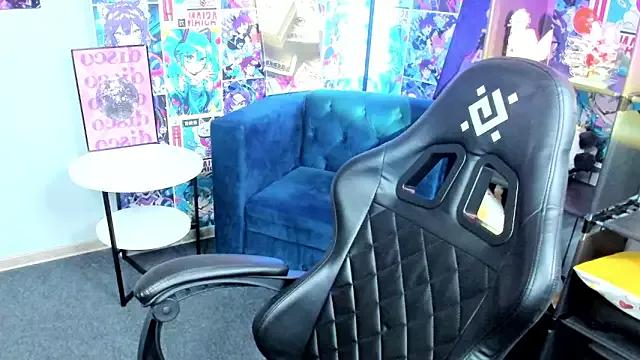 Try our streaming cams variety and talk on a personal level with our adorable girls streamers, showing off their bountiful shapes and dildos.
