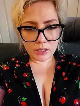 LexySaint from StripChat is Freechat