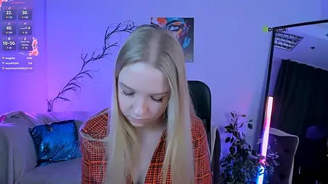 leyla_hottie from StripChat is Freechat