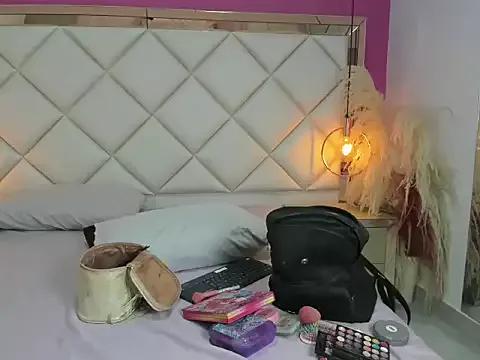 LeylaKather from StripChat is Freechat
