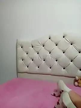 lia_whitexx from StripChat is Freechat