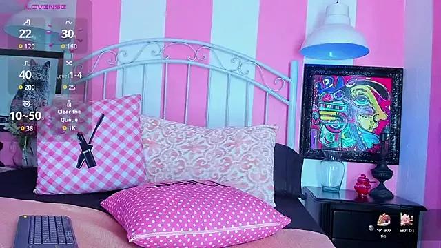 Try our streaming cams variety and talk on a personal level with our adorable girls streamers, showing off their bountiful shapes and dildos.
